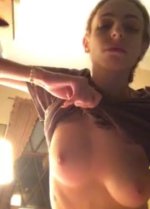 Skinny Girl Showing Her Boobs On Periscope.jpg