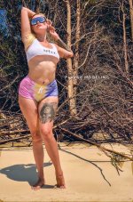 VANESSABEACHFLAZA.jpg