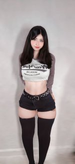 b567f0ea-776f-425b-b769-2cde9ff6df04_lily1.jpg