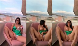 Hanna Miller Masturbation in Balcony Video Leaked.jpg
