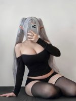 @wifeyumi casual frieren.jpeg