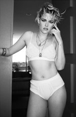 Kristen Stewart (5).jpg