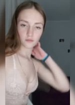 Drunk Russians Girls Kissing On Periscope.jpg